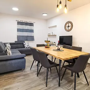 Nova Apartament